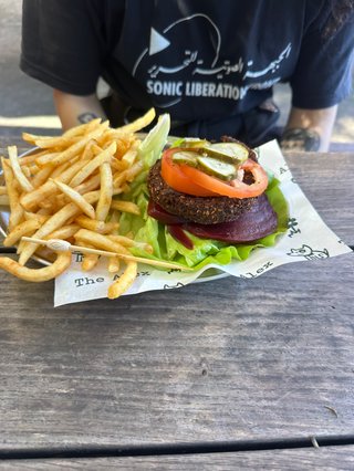 Lettuce sandwich with french fries.