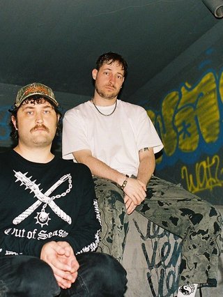 Possible People are Eora based producers Pinz and LORESPINNER, casting aside the sounds of their primary projects and uniting with a love for jungle. Within their own production they’ve found themselves on the more atmospheric side of things with two EPs out on Eora’s own bass boutique label Extra Spicy. The debut EP Loving Is Hard was a confident entry straight out of the gates that solidified their signature sound and their sophomore EP Drop In continued their trajectory as ones to watch from tastemakers around the globe. However, when Possible People DJ it’s a whole different equation. Their encyclopaedic love of bass music comes to the forefront during their sets and the chill sounds they’re known for are nowhere to be seen. This year they closed down Dayshift Festival II after Dameeeela and X3Butterfly, which was touted as a highlight of the festival and on the 30th of August they will be entering the global stage (somewhat) playing for UK broadcast brand Keep Hush @ the Abercrombie. Follow Possible People here: Instagram II Soundcloud II Bandcamp